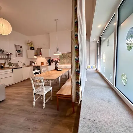 Stylish Quiet Oasis Near Station Appartement Cologne