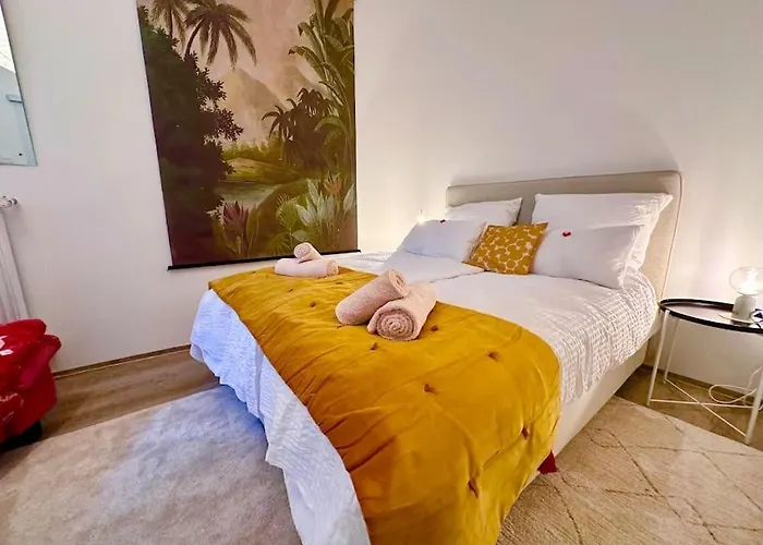 דירה Stylish Quiet Oasis Near Station קלן