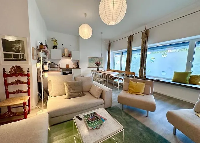 Apartment Stylish Quiet Oasis Near Station Köln