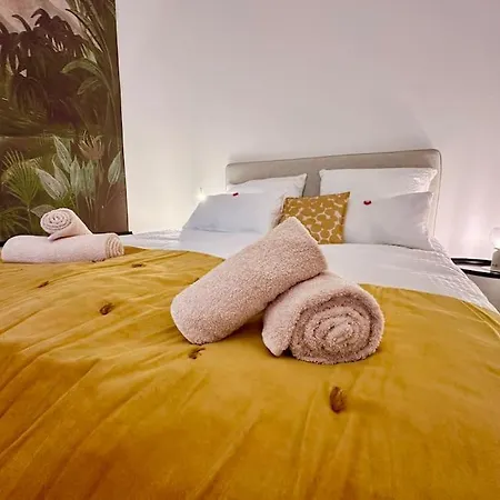 דירה Stylish Quiet Oasis Near Station *