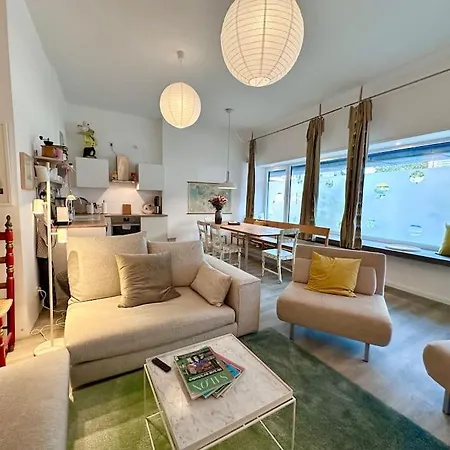 דירה Stylish Quiet Oasis Near Station קלן